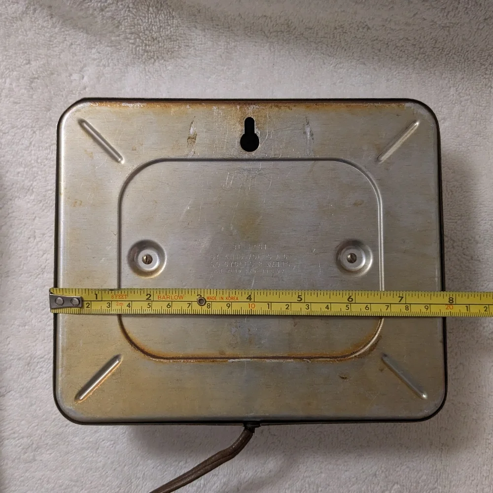 Vintage MCM Westclox Belfast Electric Wall Clock Kitchen Dinette Cream Black